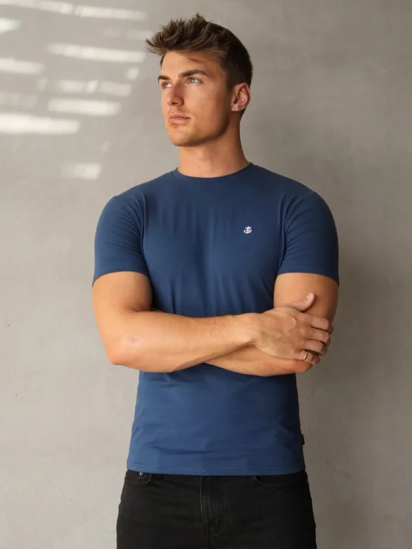 Sporty Suits Pescara T-Shirt - Navy