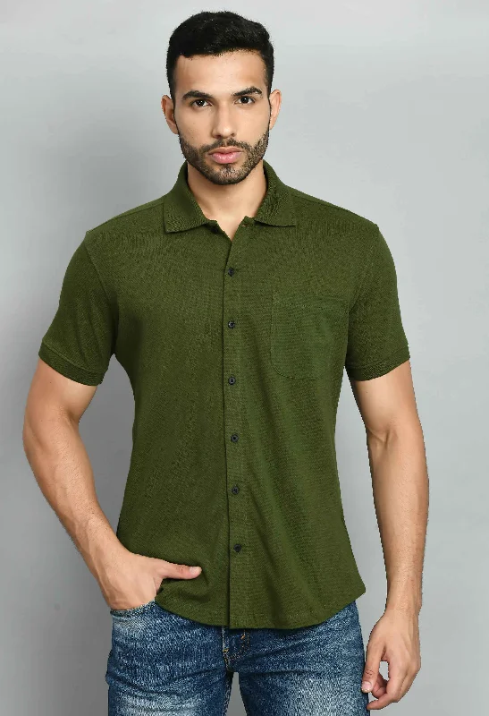 Classic Casual Men's Olive Smart Fit Solid Shirt