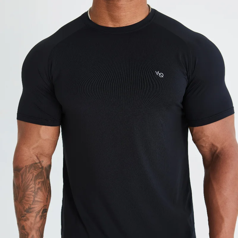 Stylish Blazers Vanquish Essential Black Performance Short Sleeve T Shirt