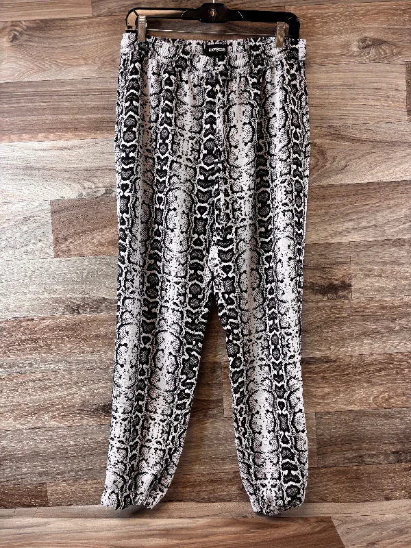 Casual Boots Pants Joggers By Express In Snakeskin Print, Size: 8